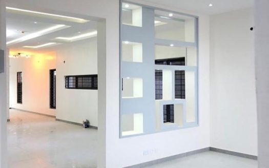 5 bedroom detached duplex, 2 living rooms with BQ