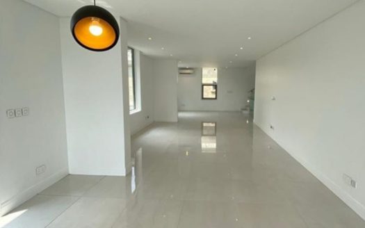 4 bedroom detached duplex with 2 BQ