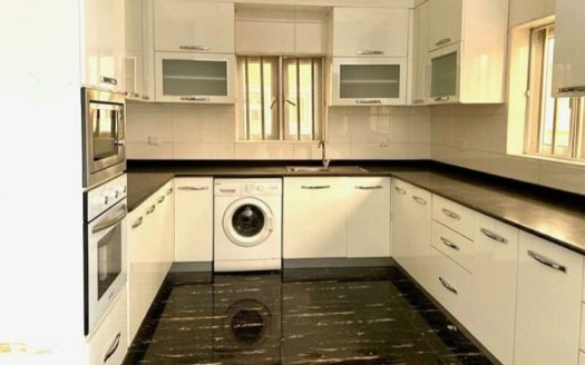 5 bedroom detached duplex with BQ