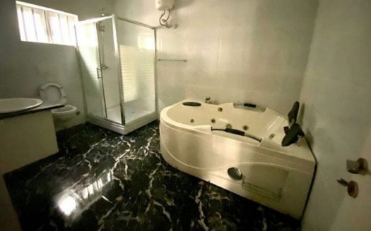 5 bedroom detached duplex with BQ