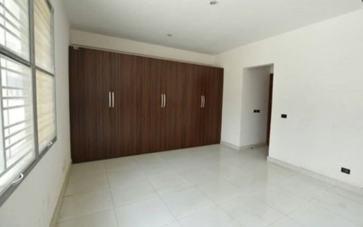3 bedroom flat with BQ