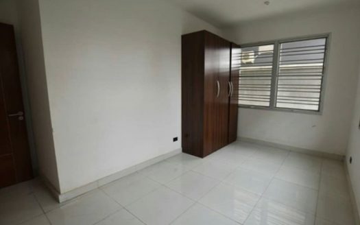 3 bedroom flat with BQ
