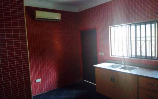 TO LET/ LEASE A SERVICED 8 UNITS OF 3 BEDROOM AT LEKKI PHASE 1