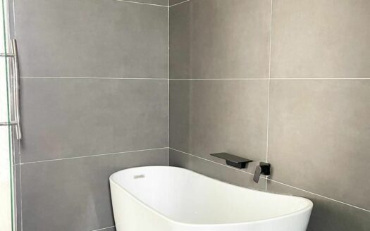 LUXURY 5 BEDROOM SEMI DETACHED DUPLEX FOR SALE